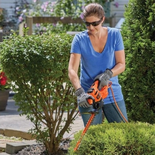 black&decker hedge trimmer