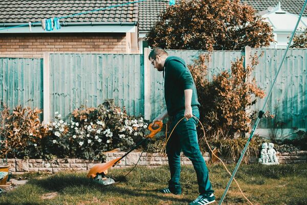 The Top Must-Have Tools for DIY Landscape Maintenance